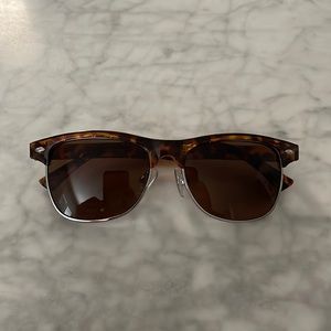 Nordstrom baby toddler aviator shades sunglasses tortoise 6-18 months